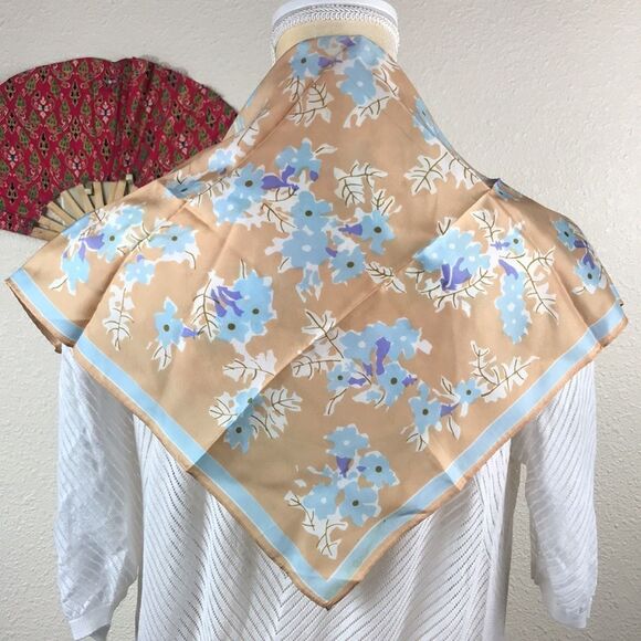 Vintage Vera Neumann Scarf Size 22x22 main image 8